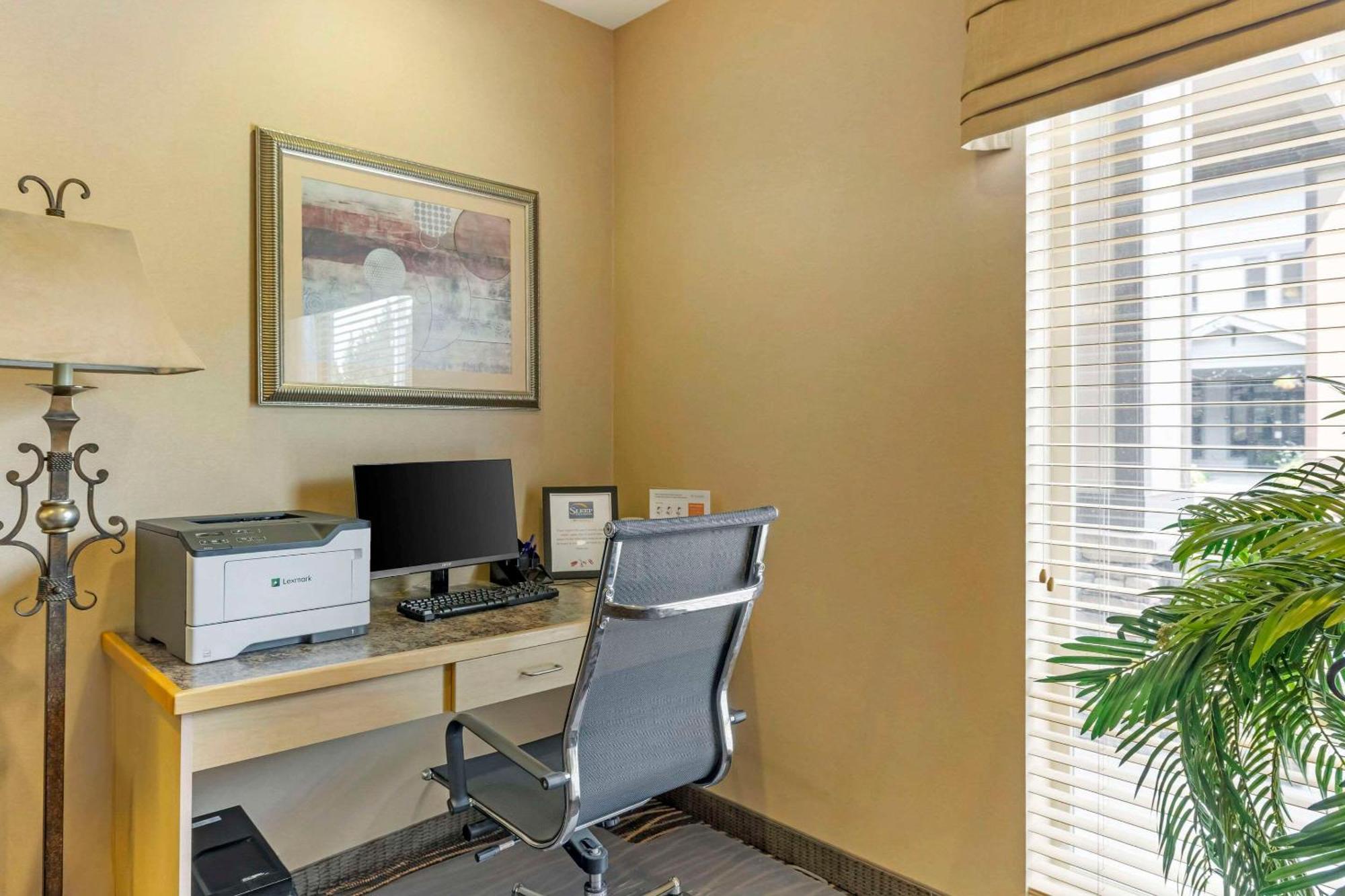 Sleep Inn & Suites Redmond Bagian luar foto